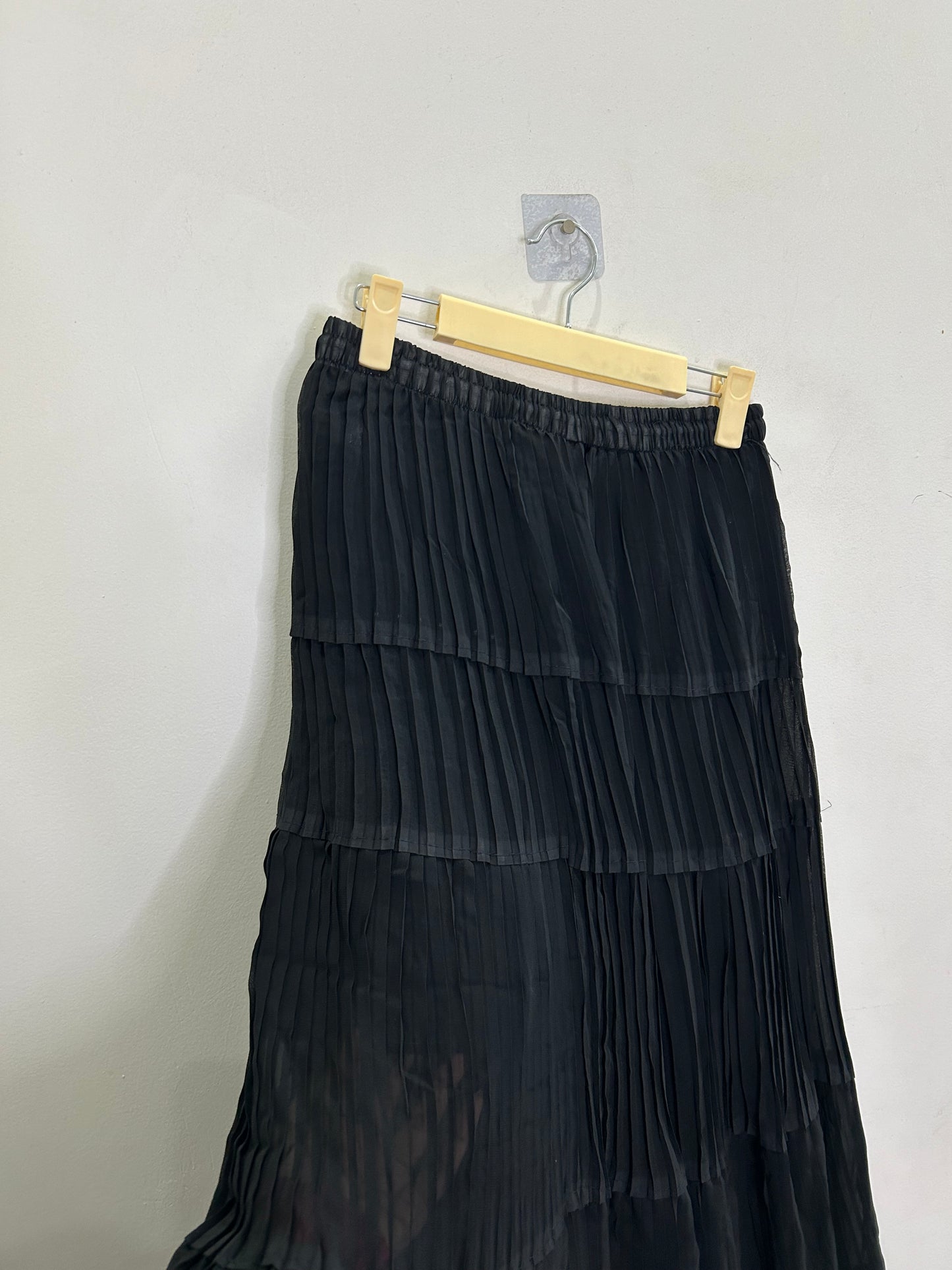 Black Solid Pleated Skirt