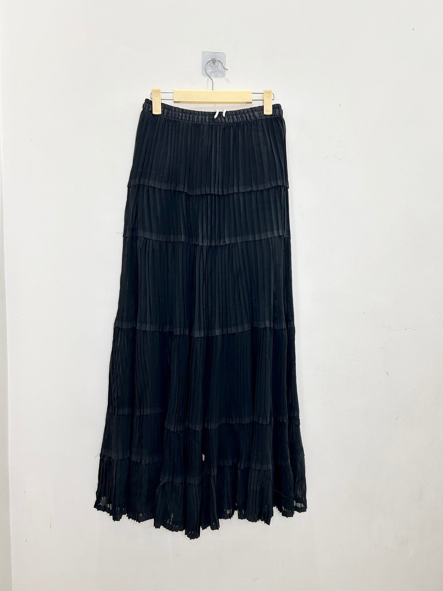 Black Solid Pleated Skirt